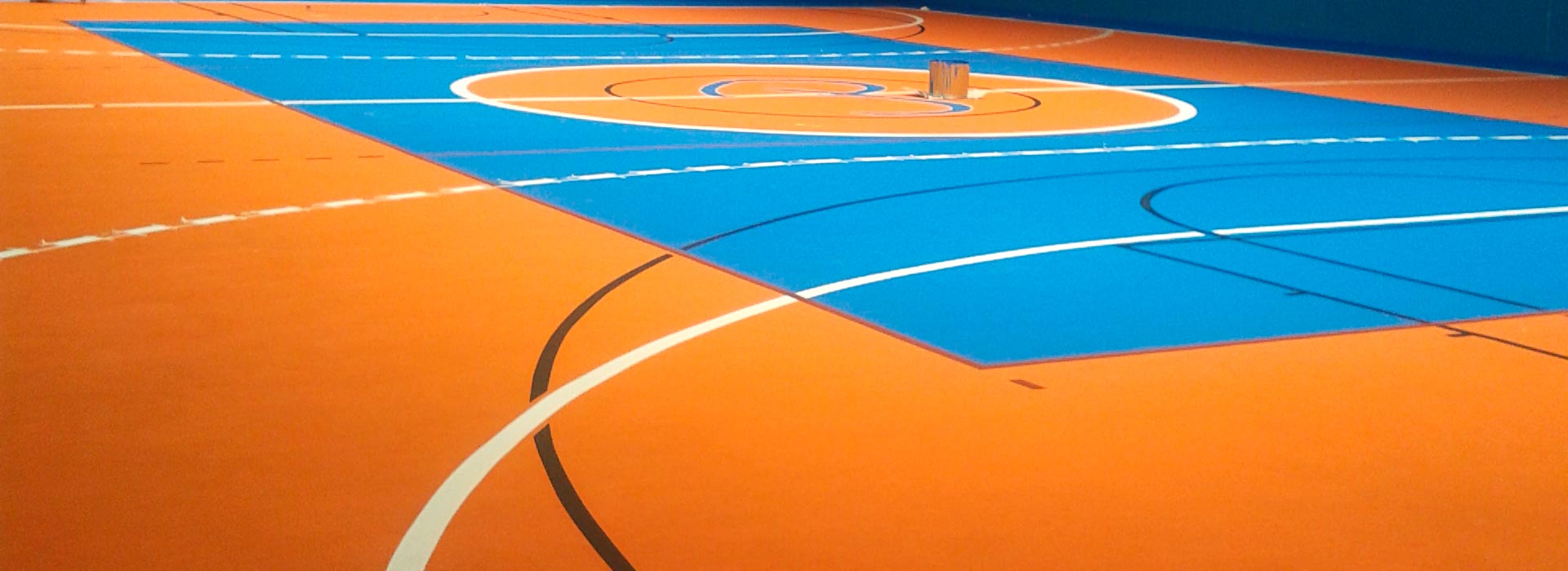 Construção de quadras poli-esportivas